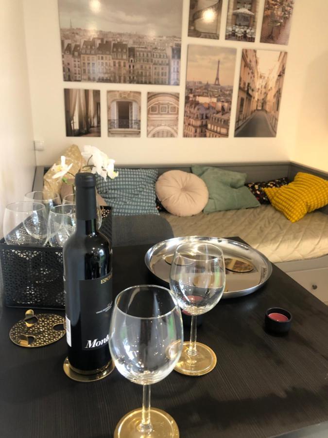 Paris-eiffel, Bienvenue -terrasse -netflix